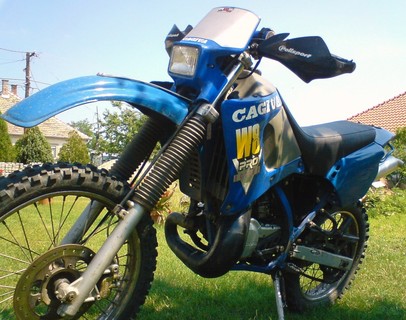 Cagiva w8