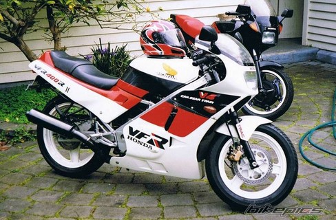 Honda VFR 400