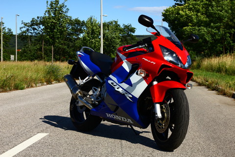 Honda CBR600F4i