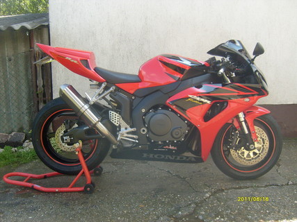 1000 RR átalakulás