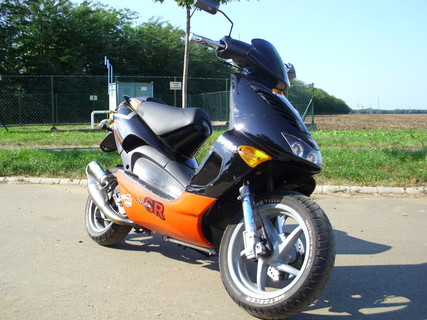 Aprilia Sr