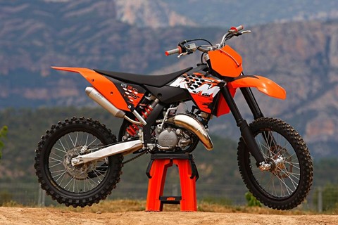 ENDURO 125 2T NYITOTT KIPU,SEGÍTSETEK LÉGYSZII!