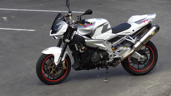 Tuono 1000R