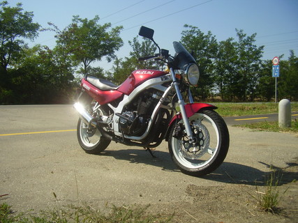 Suzuki gs