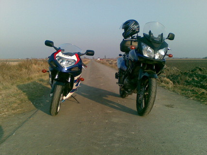 GSX750R VS DL650 V - Strom