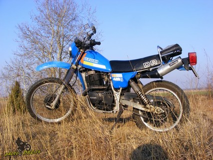 Suzuki DR 400s