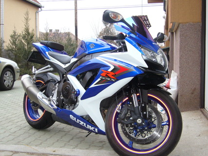 Gsx - R 750 Téli Pihenő