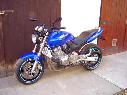 Honda Hornet 600 Fehér Hűrőráccsal