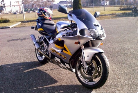 Kawasaki Ninja ZX7R (apa új mocija)