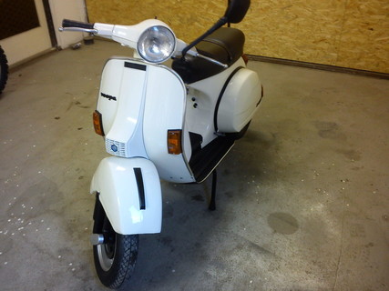 Vespa P125X