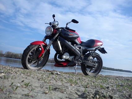 Cagiva (* - *)