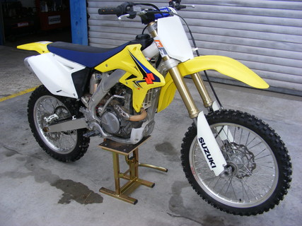 Suzuki Rmz250