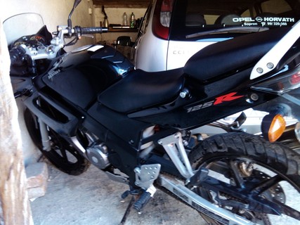 Honda cbr 125 r