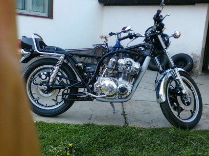 Suzuki Gs500