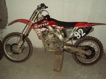 CRF 250 ELLOPTÁK!!!