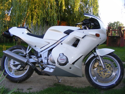 G.I.B.I. YAMAHA FZR 250