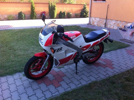 Yamaha TZR125 (89)