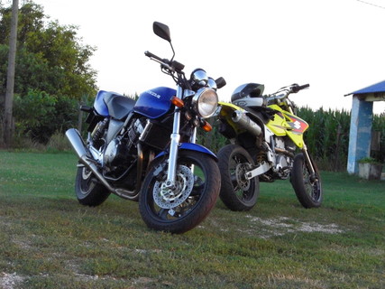 DRZ450 - CB400