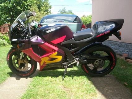 Gumifestés (Aprilia RS 50 EXTREMA)