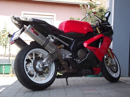 Aprilia RSV1000 R