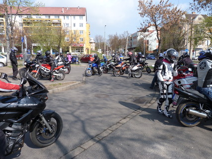 Találkozó, motor vár, kastély