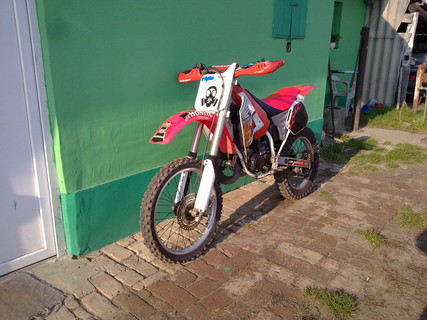 CR 125