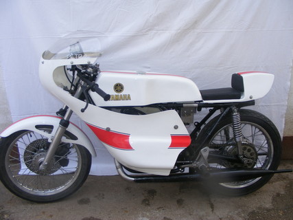 Yamaha rd250 átalakítva