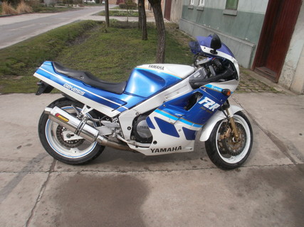 Yamaha FZR 1000