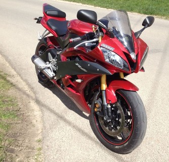 Yamaha R6R with Bodis Exhaust System