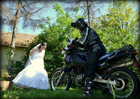 Motoros Esküvő