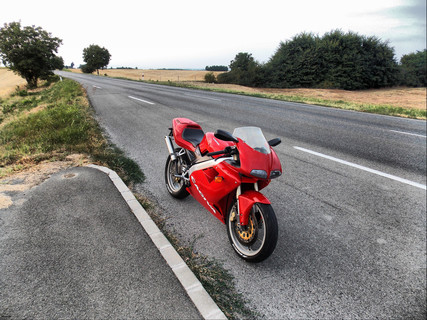 CsakegyCAGIVA