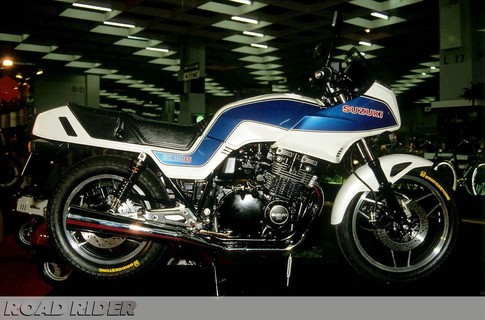 Kalandorok kiméljenek:GSX 1100 ES