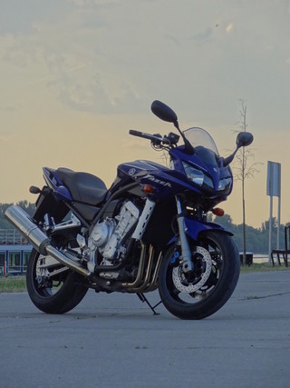 Yamaha FZS 1000