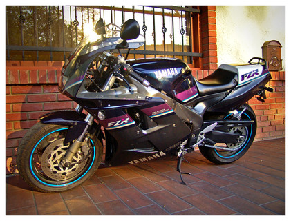 FZR1000