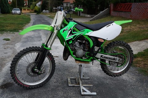 KX 125