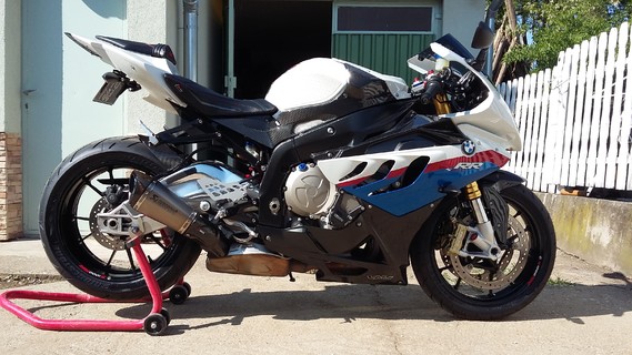 A két 1000RR