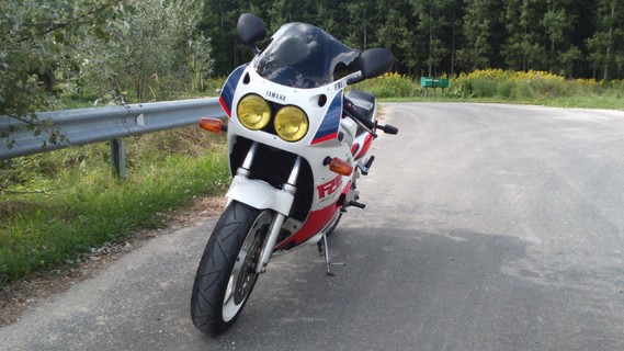 1987 FZR 1000 Genesis