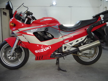 Suzuki GSX750F fenyezesem
