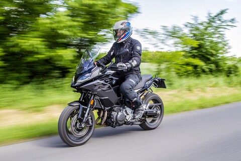BMW F 900 XR teszt