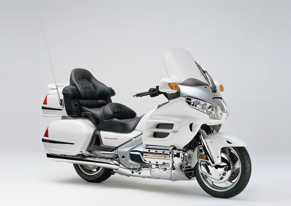 honda-gold-wing-50-jubileumi-modell