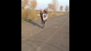 Stuntrider utánpótlás egyik embere