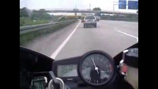 Yamaha R1 - Autobahn