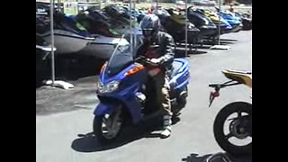 Cbr1000rr2008 kiprobalas es yamaha scooter 400