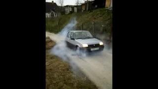 Renault 5 füstölés