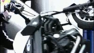 Chris Pfeiffer a BMW Tornyon motorozik