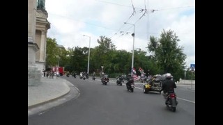 Motoros felvonulás hősi halottakért.2010 - 08 - 08.