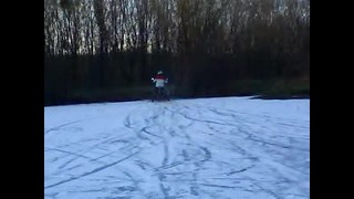 Simson vs. jég 4 - Bongyimadafaka on ice