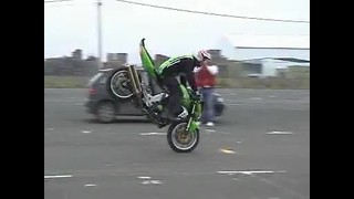 Kawasaki Z1000 Stunt Riding!