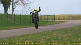 Training stunt moto