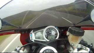 Isle Of Man TT 2011 Triumph 675